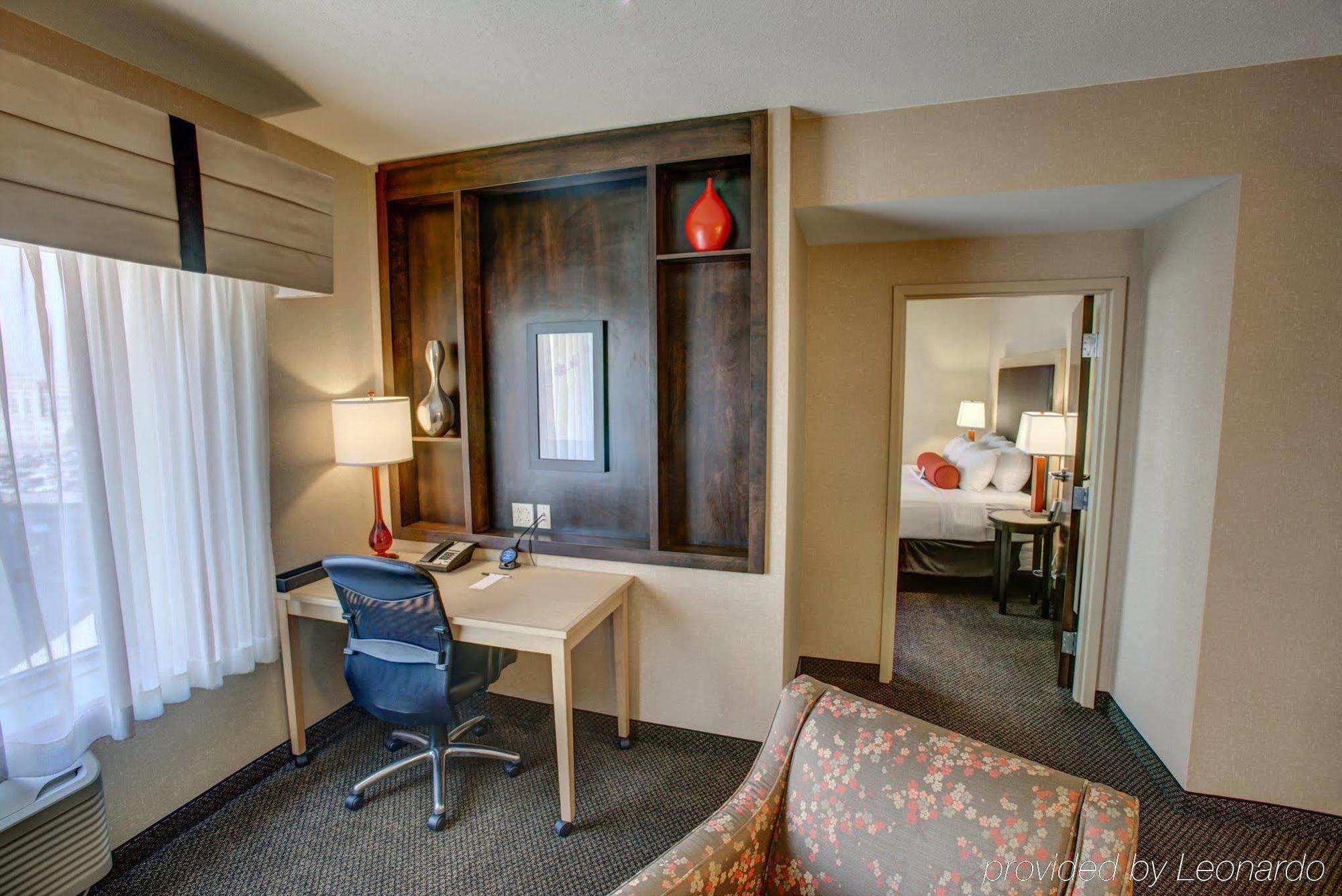 Cambria - Downtown 4*